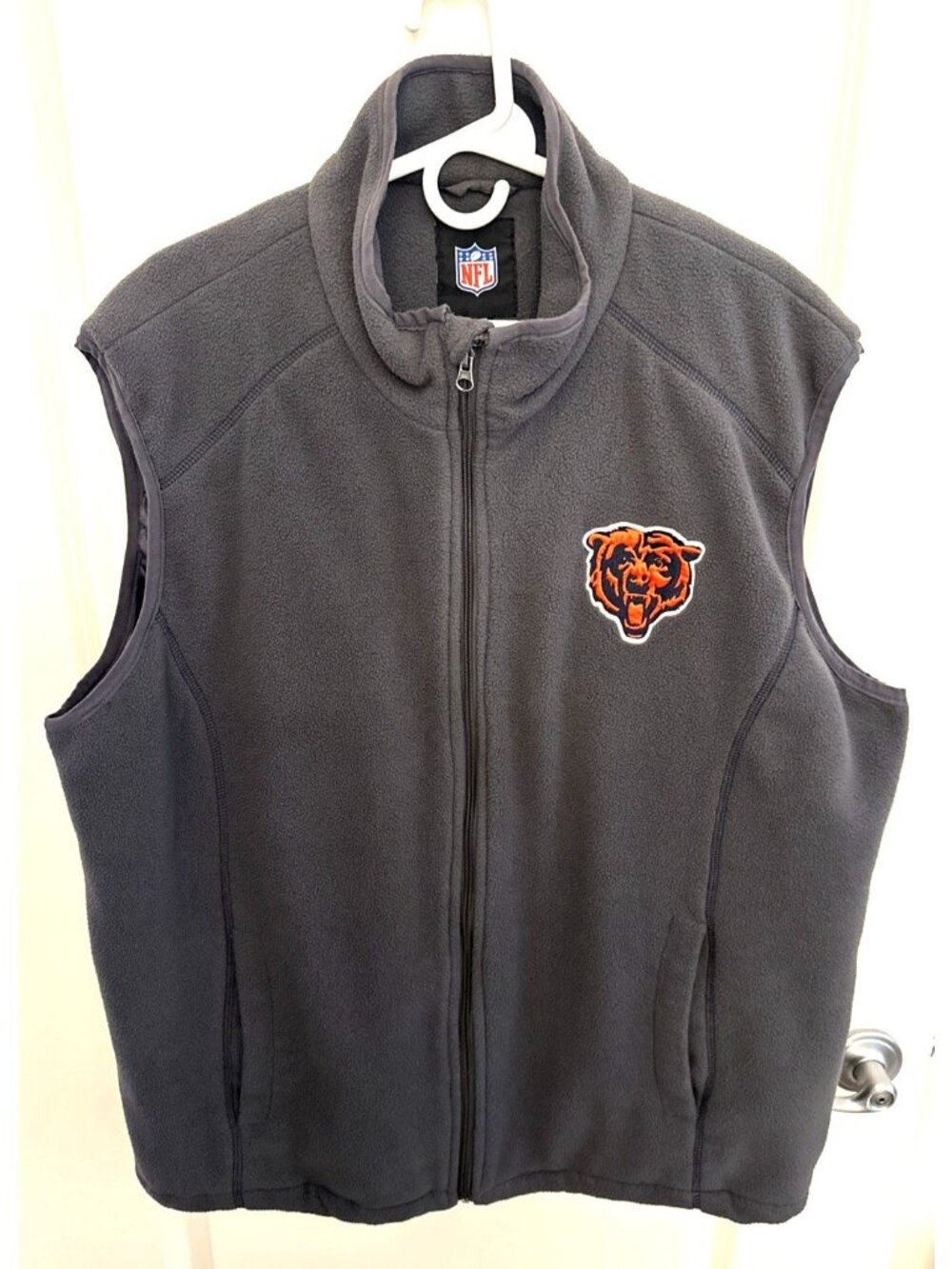 NFL Chicago Bears Full-Zip Vest Fleece XL Gray Lined 4 Pockets Embroidered Logo